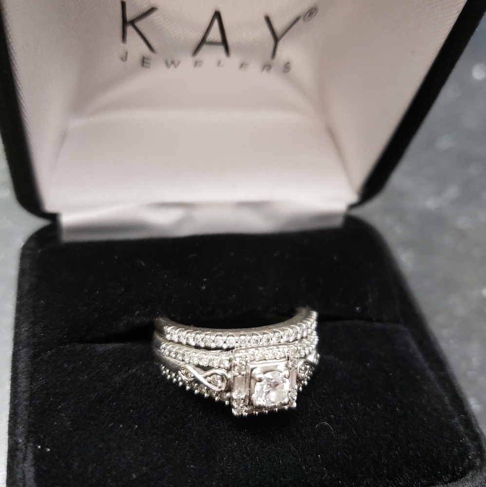 Diamond wedding ring